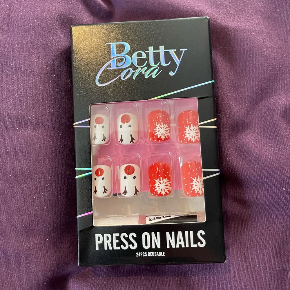 🖤 Pick Any 3/$30 Sale Betty Cora Press On Nails